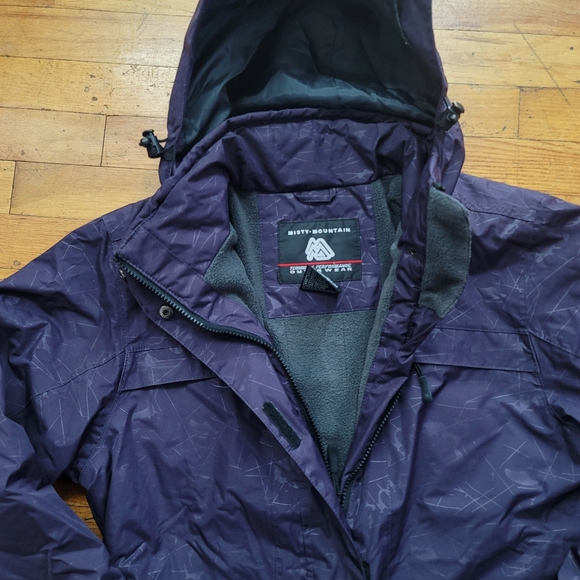 Misty Mountain Outerwear - Picture 3 of 5